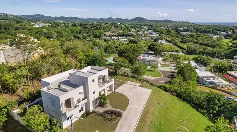 317 Extension Los Robles Rincon PR 00677