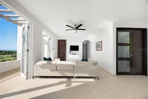 317 Extension Los Robles Rincon PR 00677