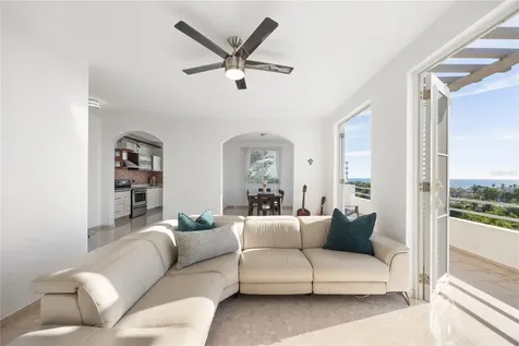 317 Extension Los Robles Rincon PR 00677