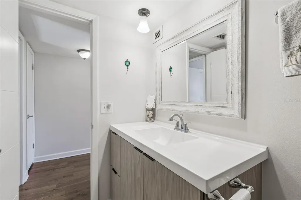 2615 Cove Cay Drive Clearwater FL 33760