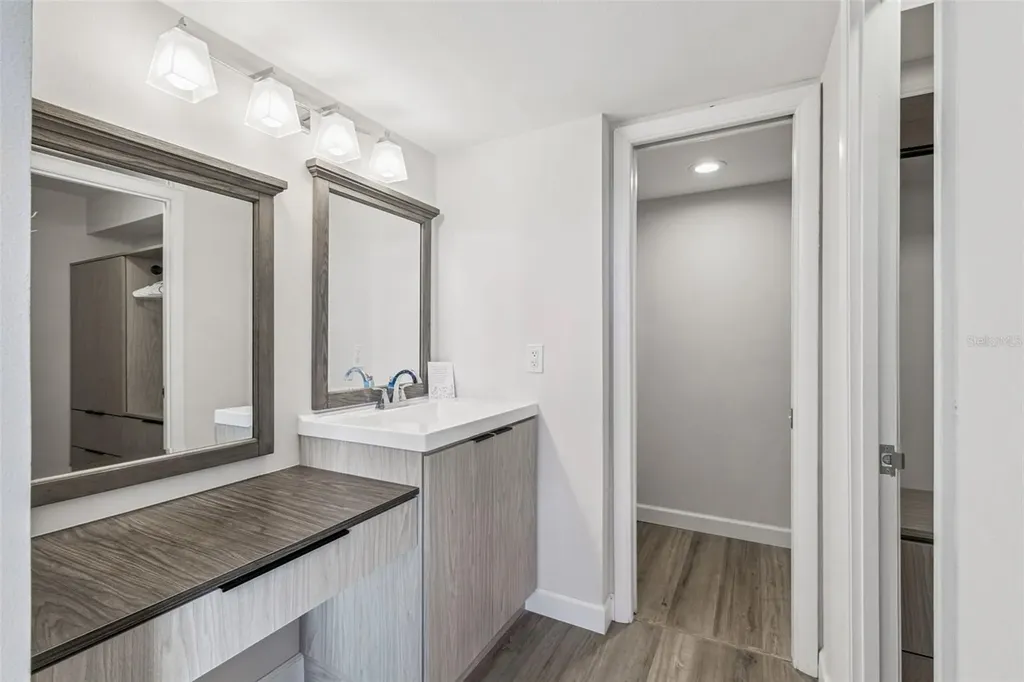 2615 Cove Cay Drive Clearwater FL 33760
