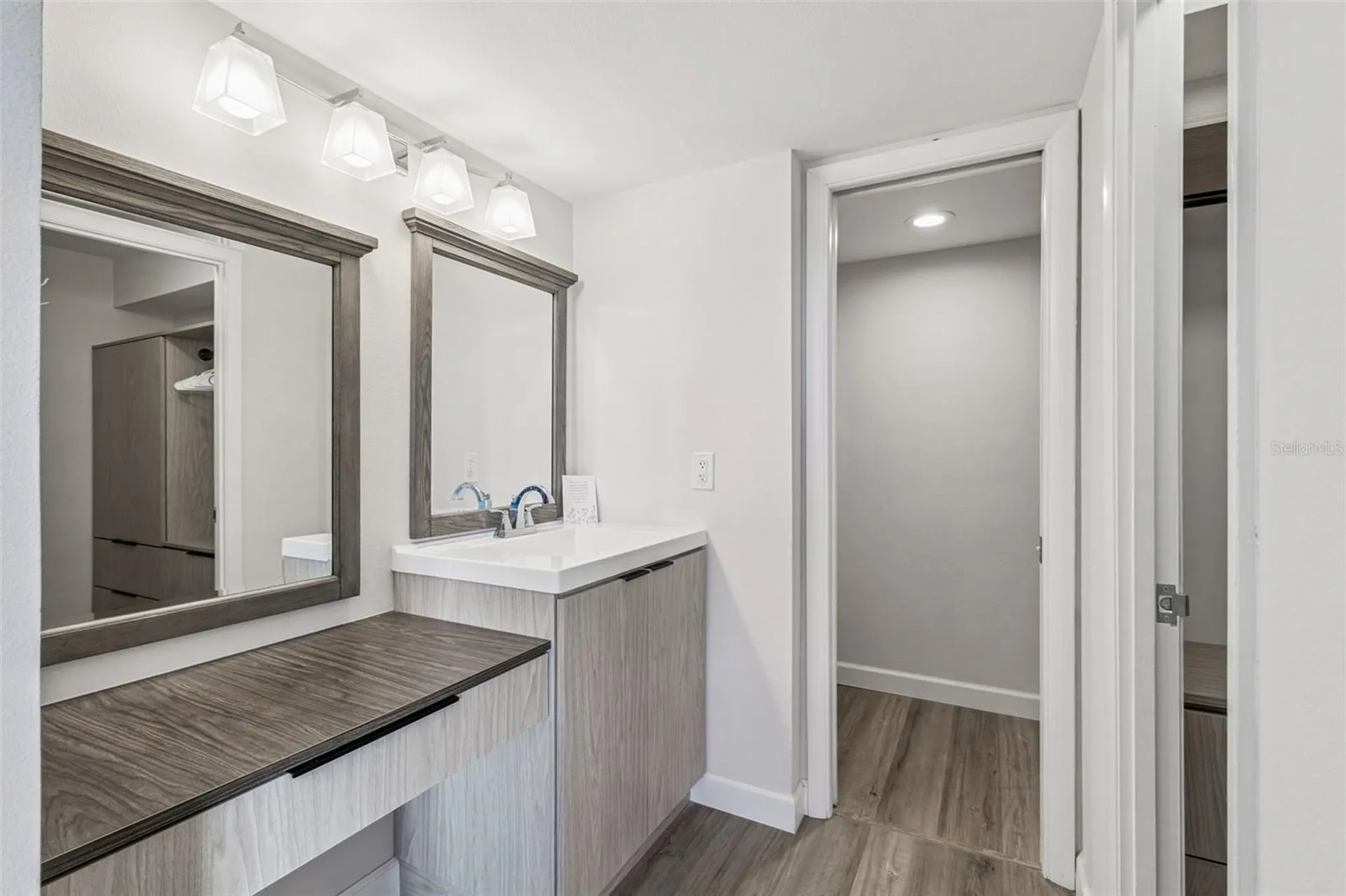 2615 Cove Cay Drive Clearwater FL 33760