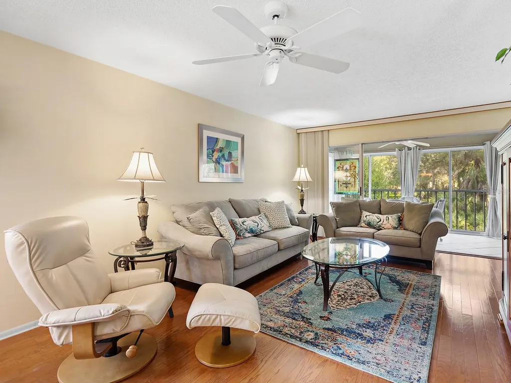 4415 Longmeadow Sarasota FL 34235