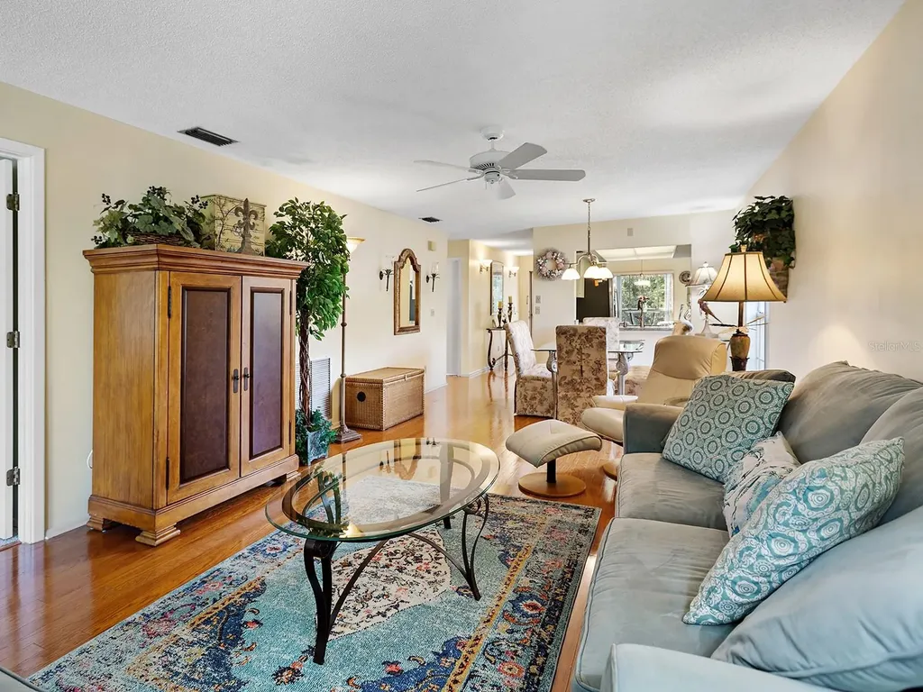 4415 Longmeadow Sarasota FL 34235