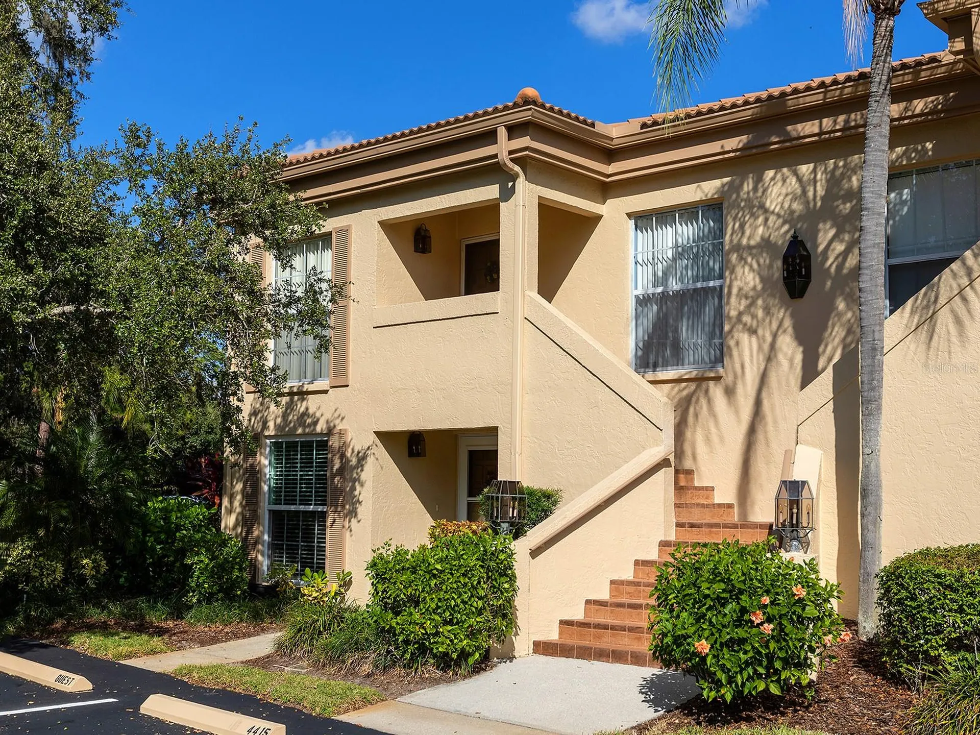 4415 Longmeadow Sarasota FL 34235