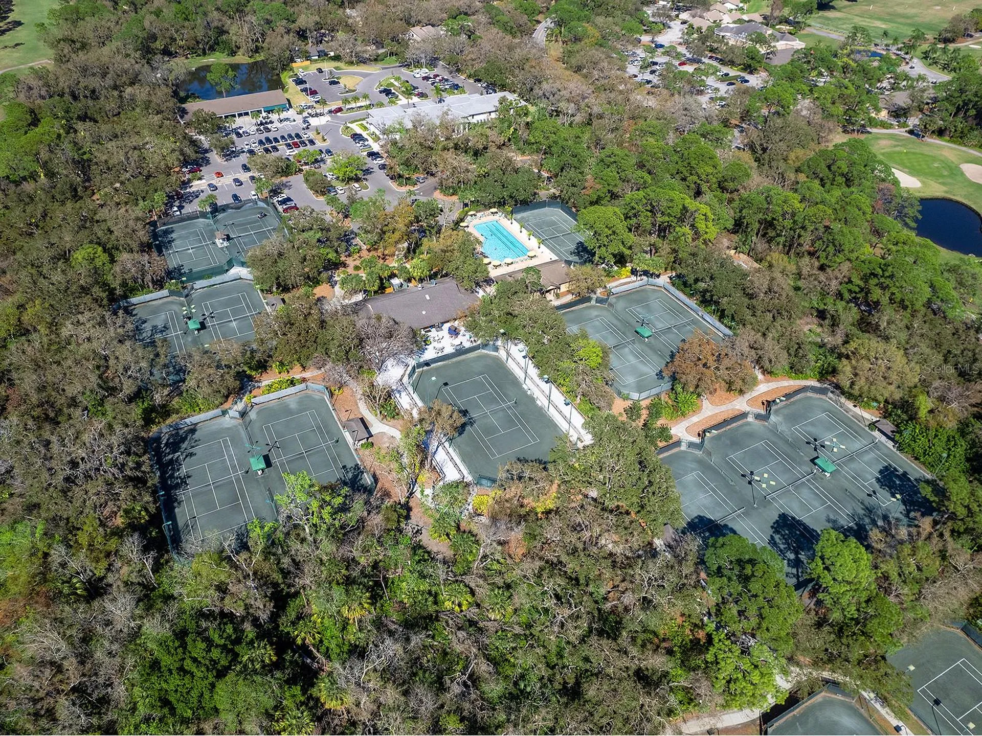 4415 Longmeadow Sarasota FL 34235