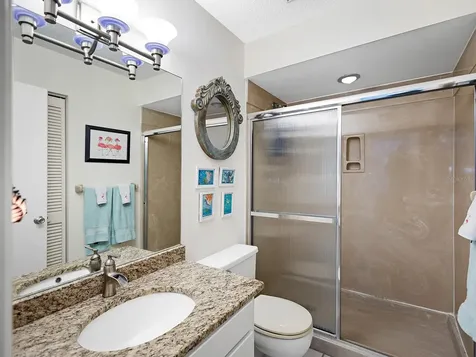 4415 Longmeadow Sarasota FL 34235