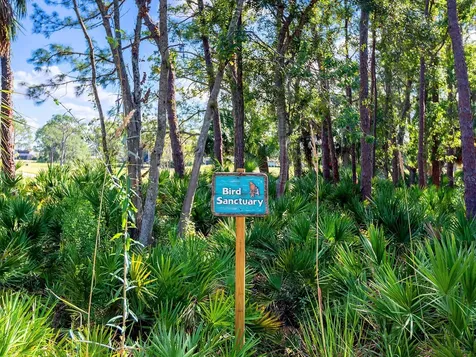 4415 Longmeadow Sarasota FL 34235
