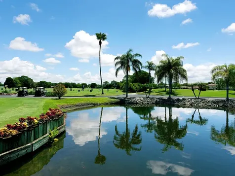 4415 Longmeadow Sarasota FL 34235