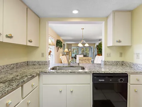 4415 Longmeadow Sarasota FL 34235