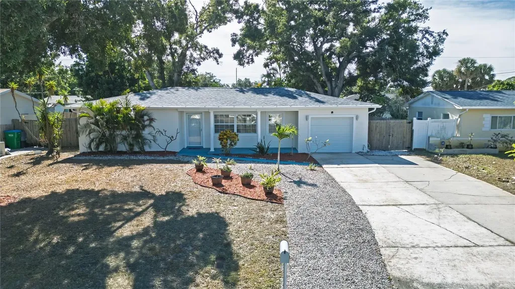 5840 41st Avenue N St Petersburg FL 33709