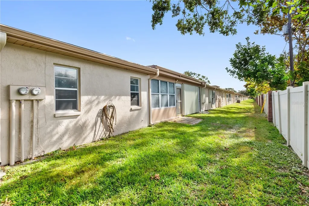 1121 Bowsprit Lane Holiday FL 34691