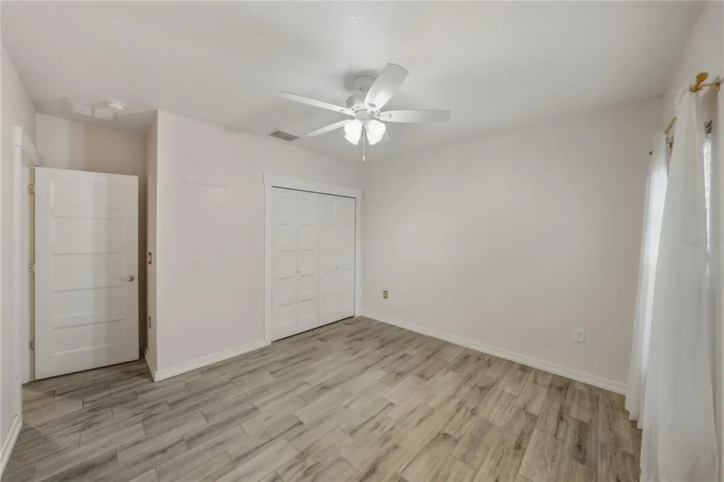 13907 9th Street Dade City FL 33525