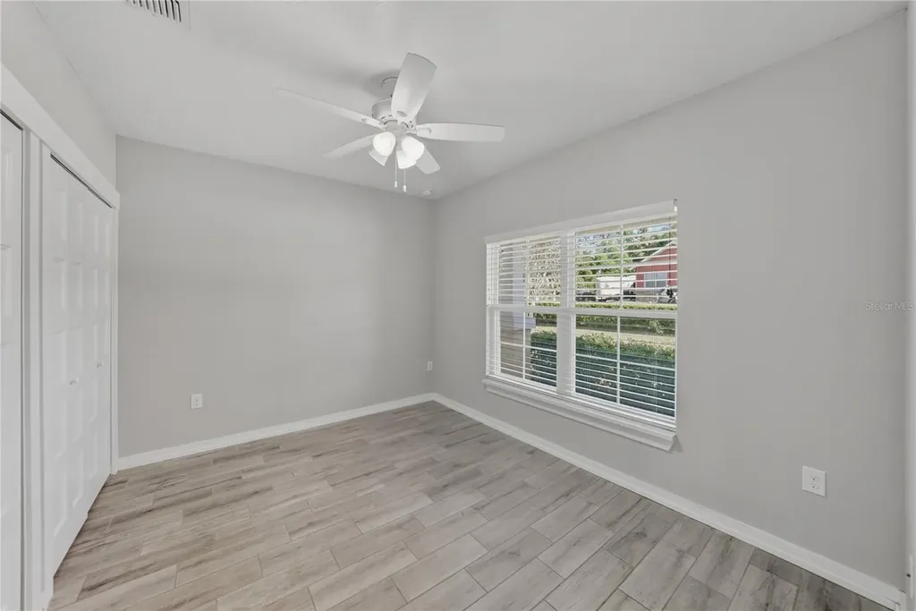 13907 9th Street Dade City FL 33525