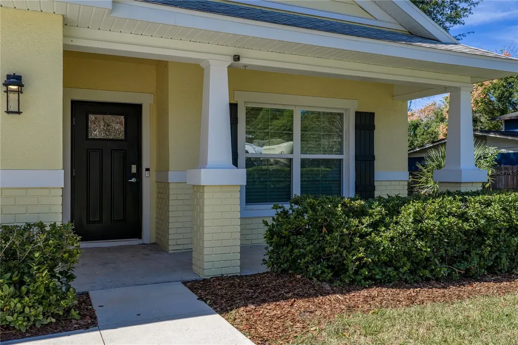 13907 9th Street Dade City FL 33525