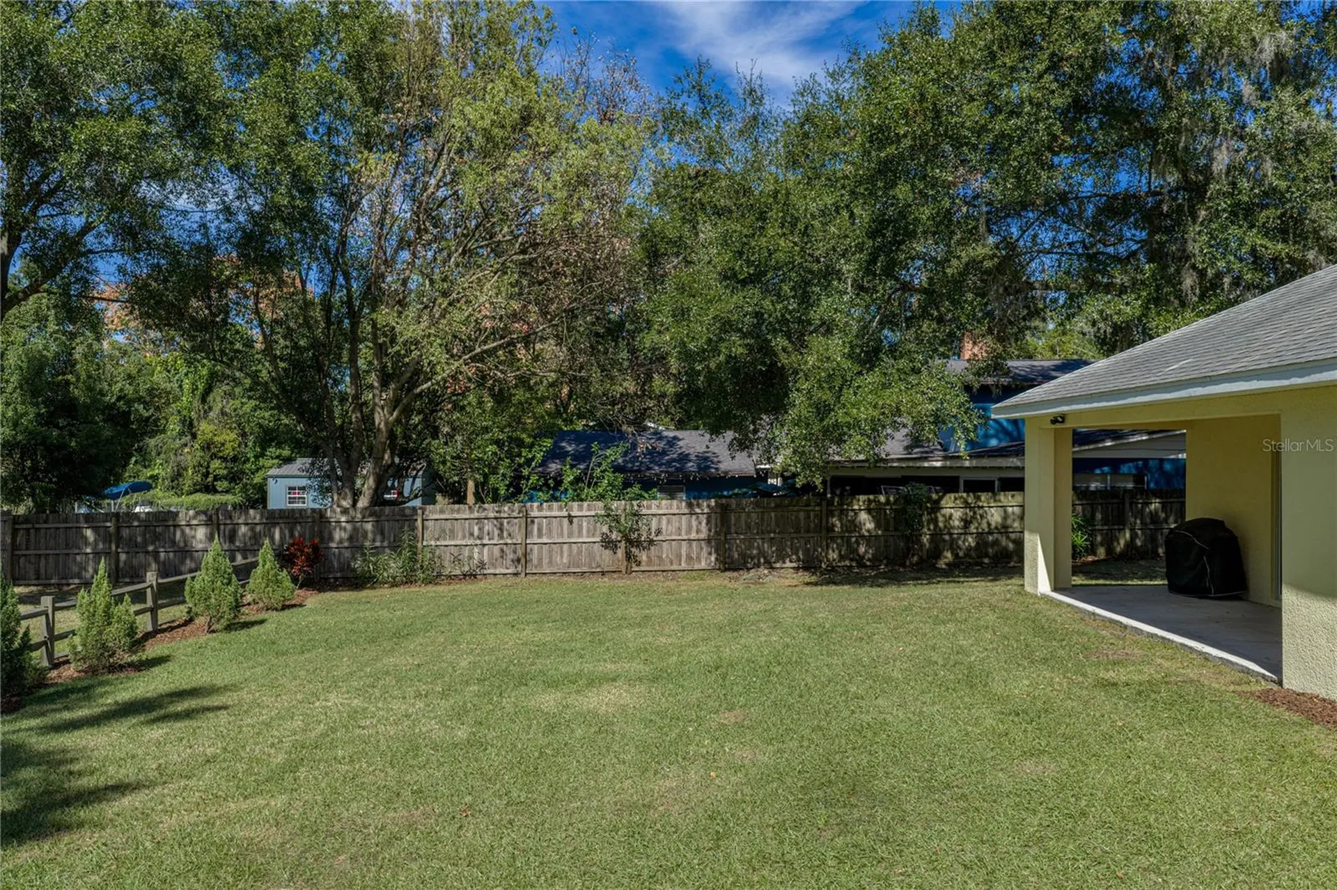 13907 9th Street Dade City FL 33525