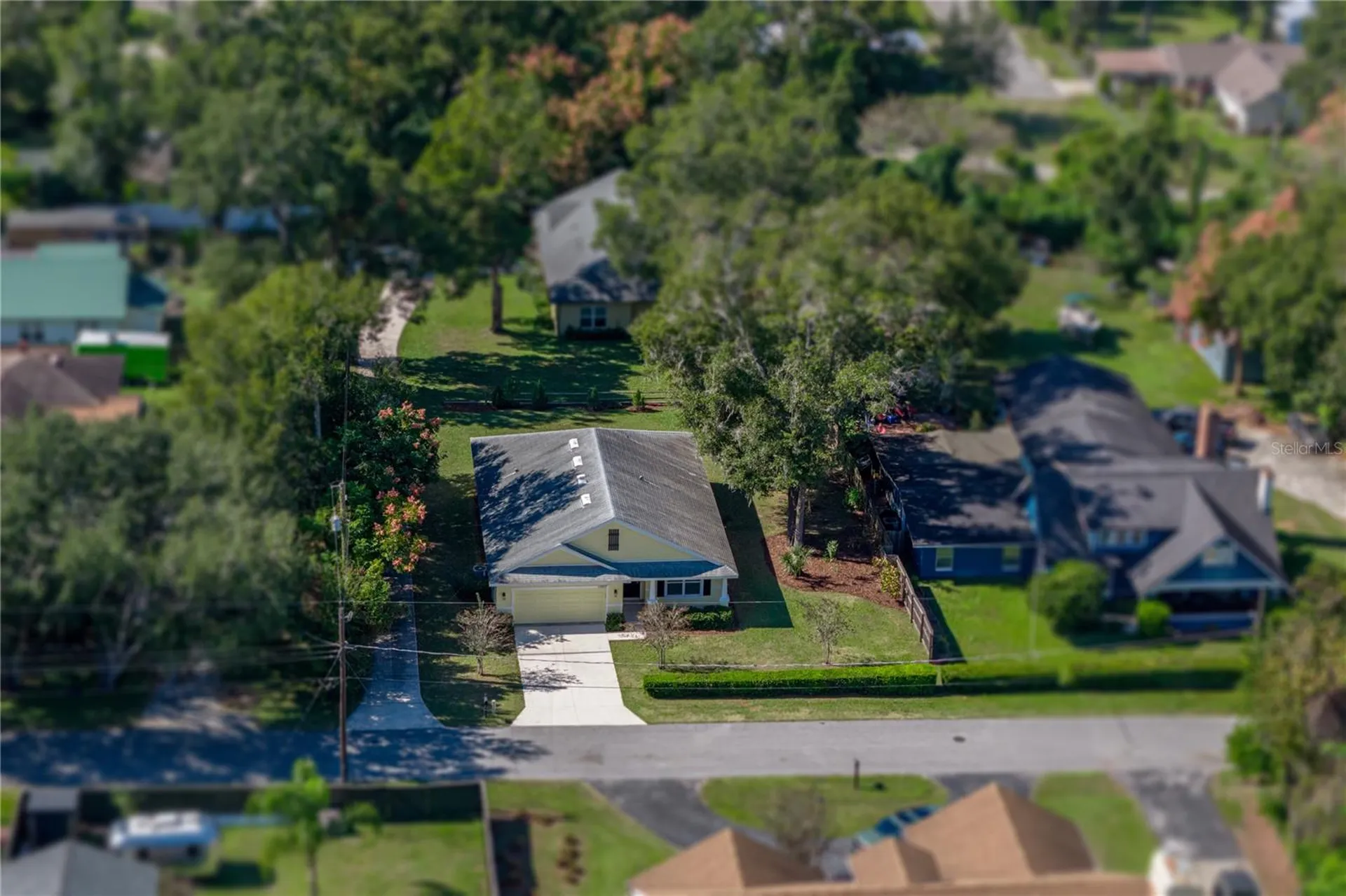 13907 9th Street Dade City FL 33525