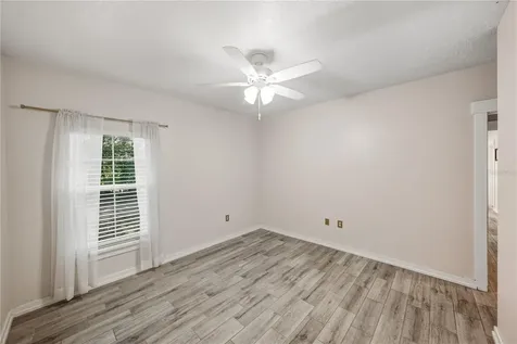 13907 9th Street Dade City FL 33525