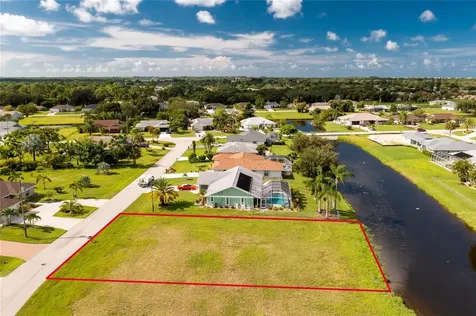 19 Bunker Terrace Rotonda West FL 33947