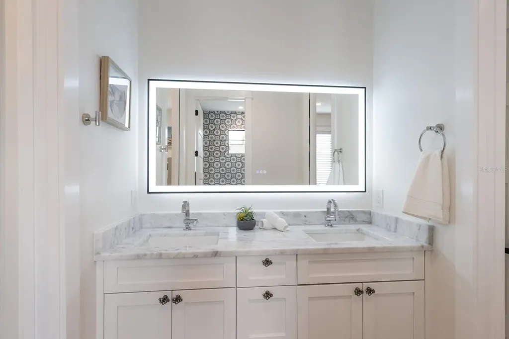2415 Avenue B Bradenton Beach FL 34217
