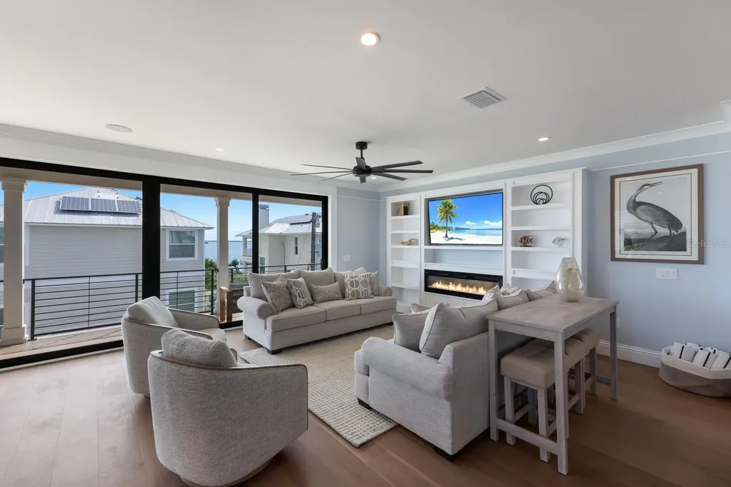 2415 Avenue B Bradenton Beach FL 34217