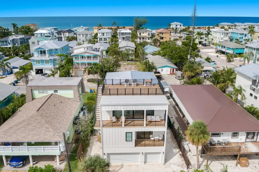 2415 Avenue B Bradenton Beach FL 34217