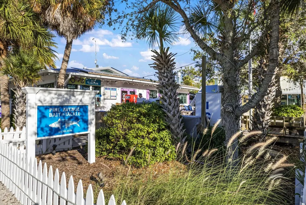 2415 Avenue B Bradenton Beach FL 34217