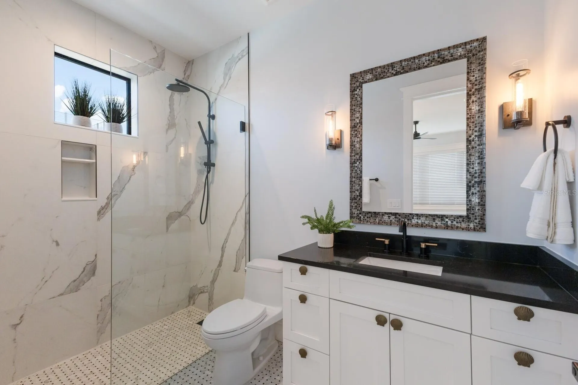 2415 Avenue B Bradenton Beach FL 34217