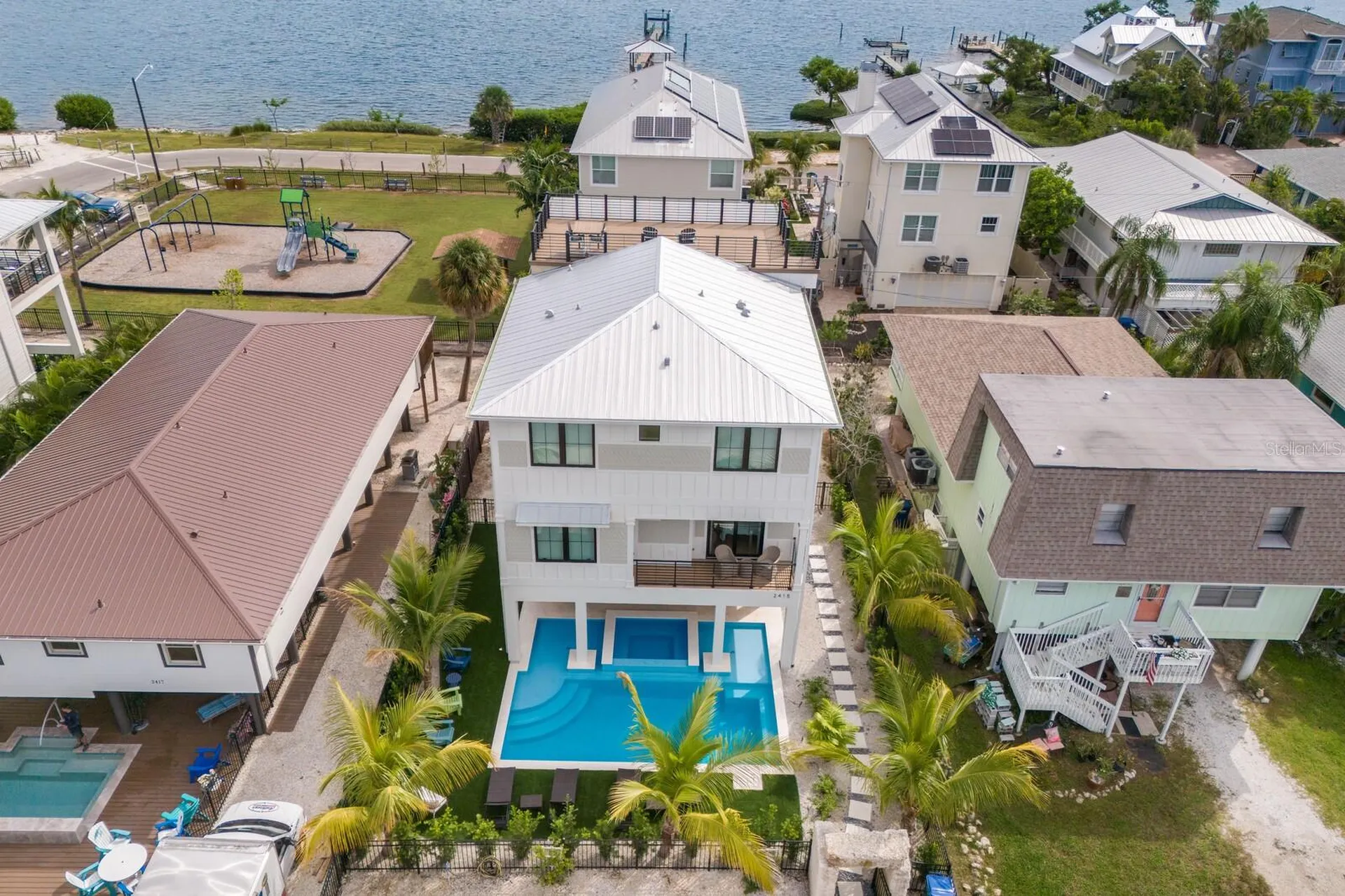 2415 Avenue B Bradenton Beach FL 34217