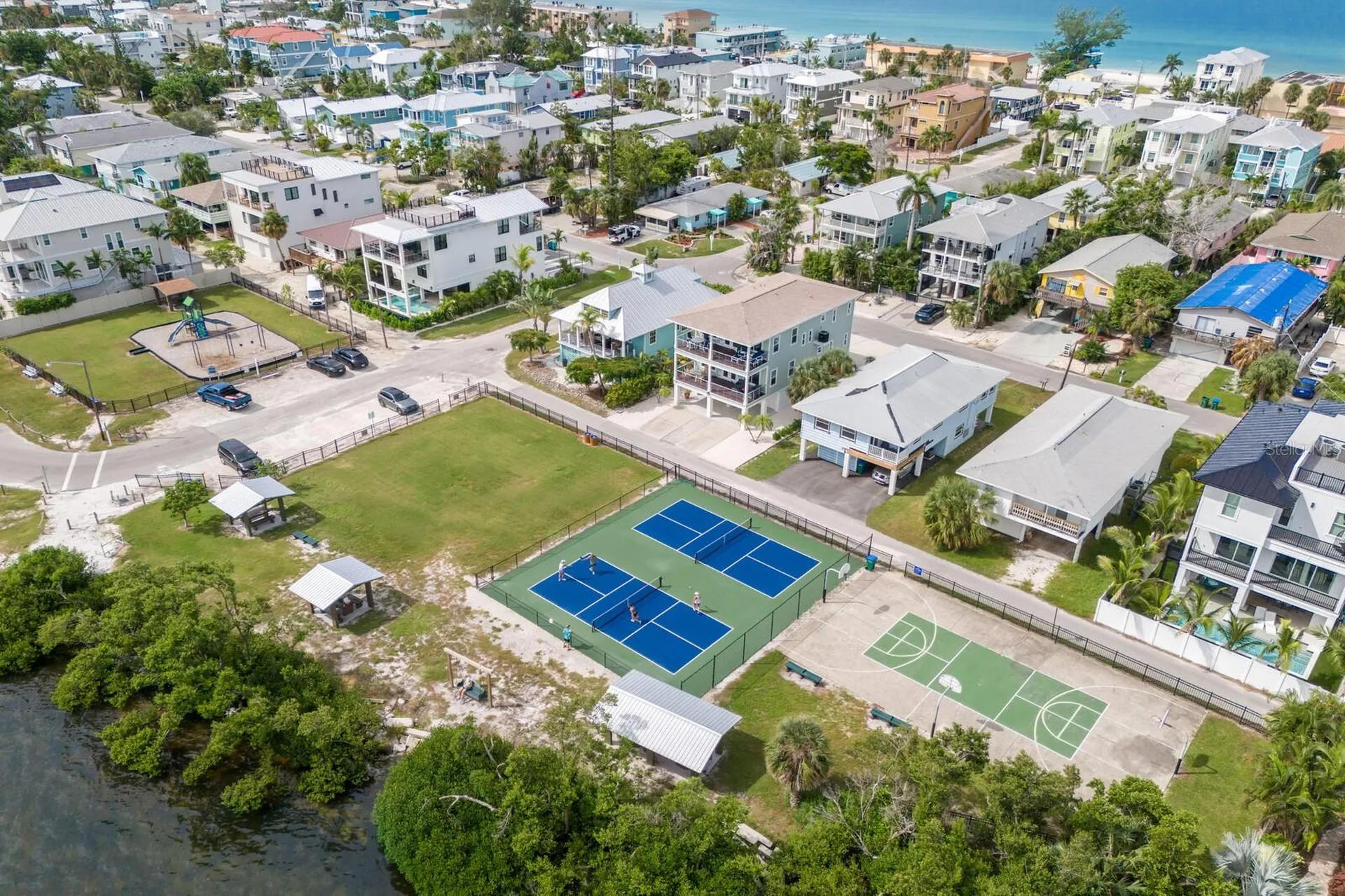 2415 Avenue B Bradenton Beach FL 34217