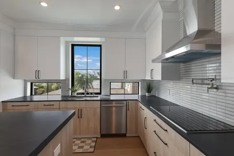 2415 Avenue B Bradenton Beach FL 34217