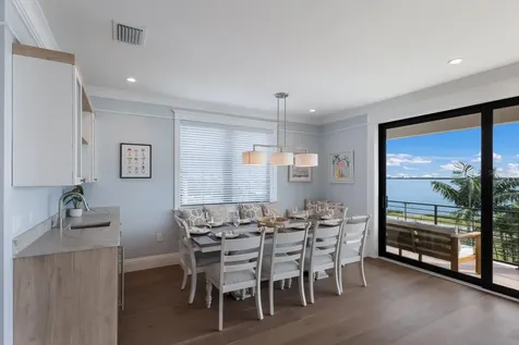 2415 Avenue B Bradenton Beach FL 34217