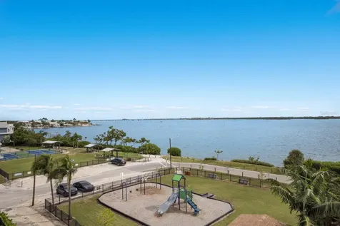 2415 Avenue B Bradenton Beach FL 34217