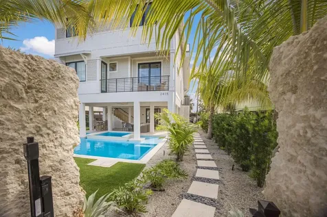 2415 Avenue B Bradenton Beach FL 34217
