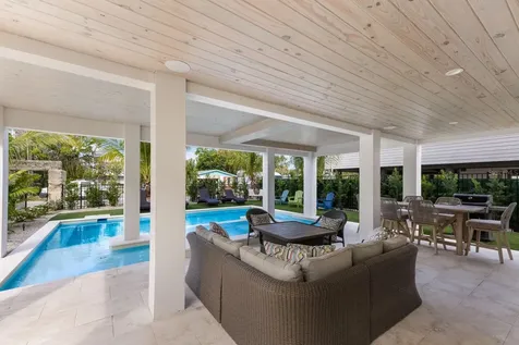 2415 Avenue B Bradenton Beach FL 34217