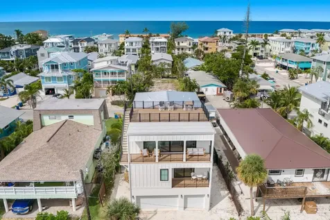 2415 Avenue B Bradenton Beach FL 34217