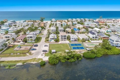 2415 Avenue B Bradenton Beach FL 34217