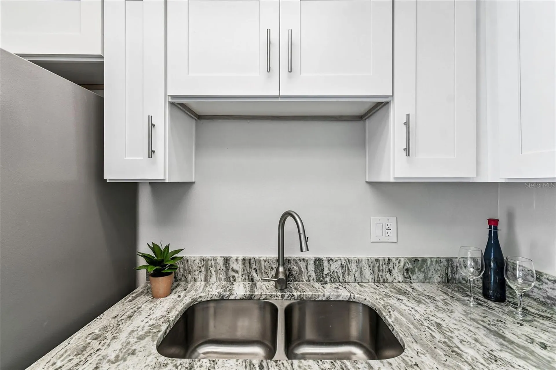 5041 Bay Boulevard Port Richey FL 34668