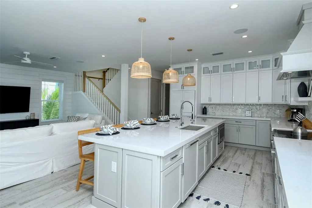 2406 Avenue C Bradenton Beach FL 34217