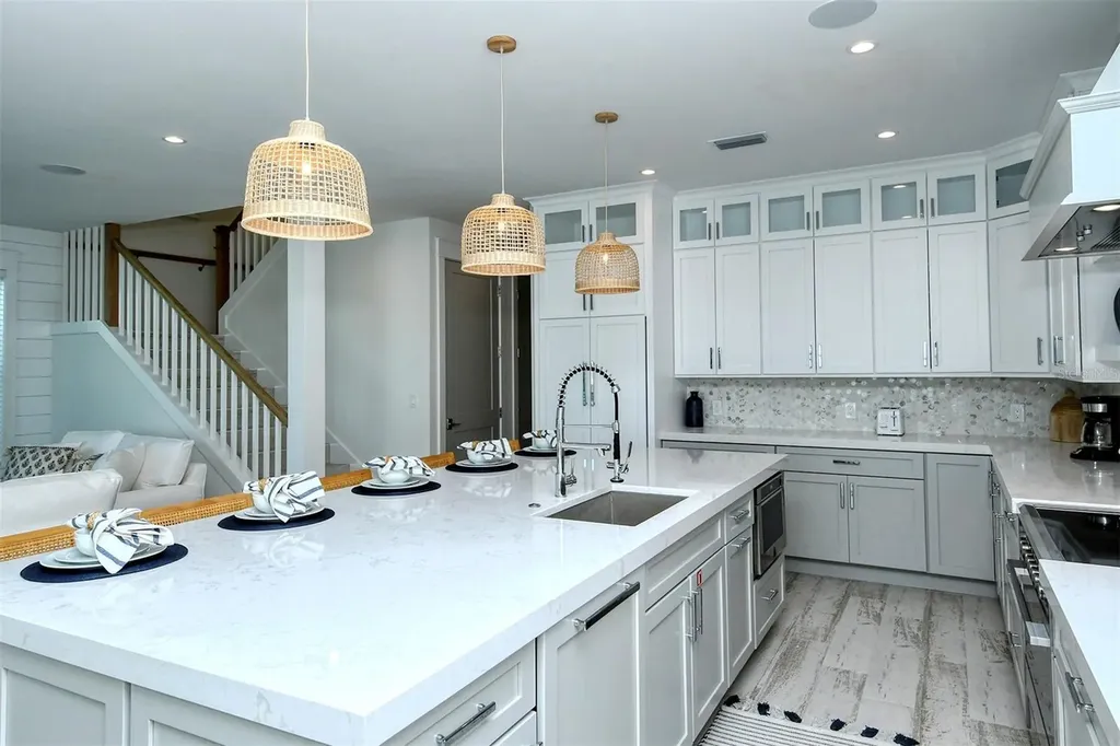 2406 Avenue C Bradenton Beach FL 34217