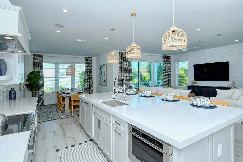 2406 Avenue C Bradenton Beach FL 34217