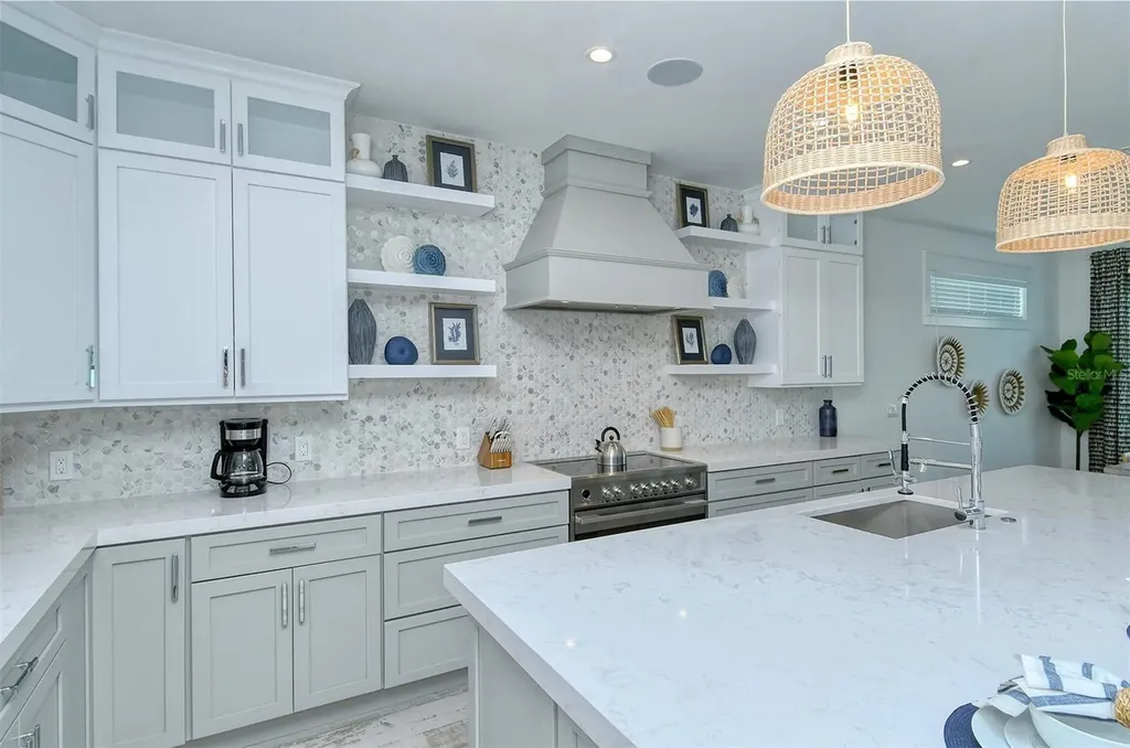 2406 Avenue C Bradenton Beach FL 34217