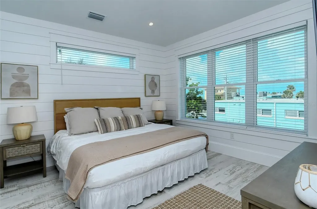 2406 Avenue C Bradenton Beach FL 34217
