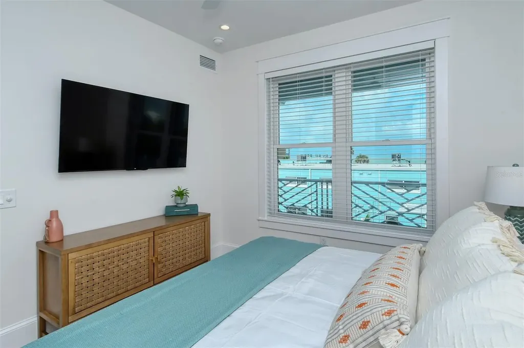 2406 Avenue C Bradenton Beach FL 34217