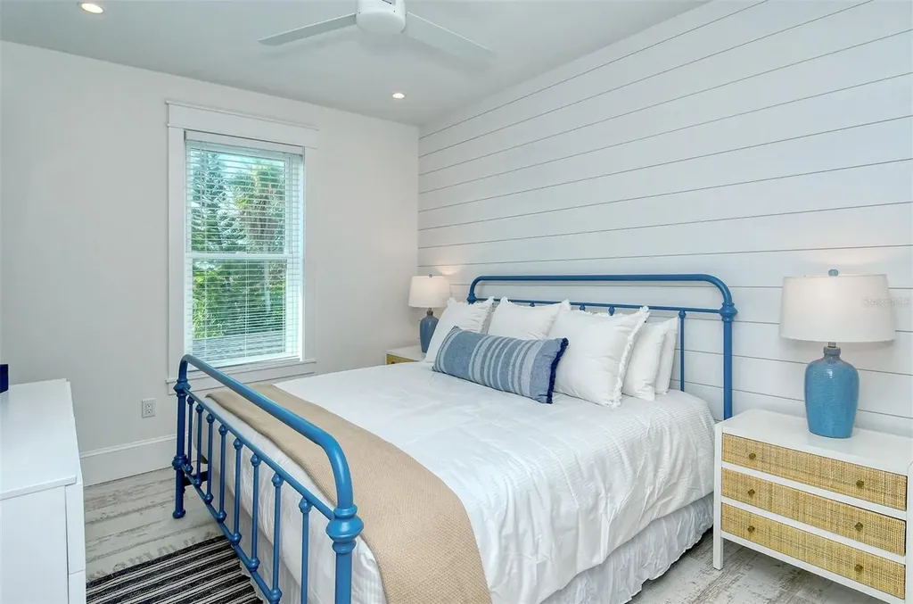 2406 Avenue C Bradenton Beach FL 34217