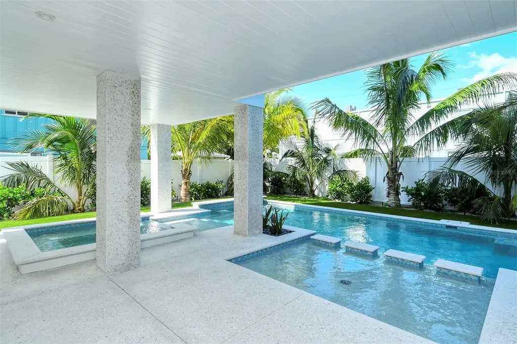 2406 Avenue C Bradenton Beach FL 34217