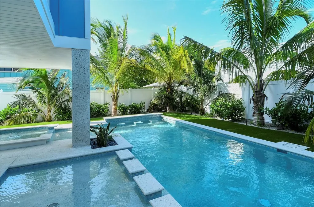 2406 Avenue C Bradenton Beach FL 34217