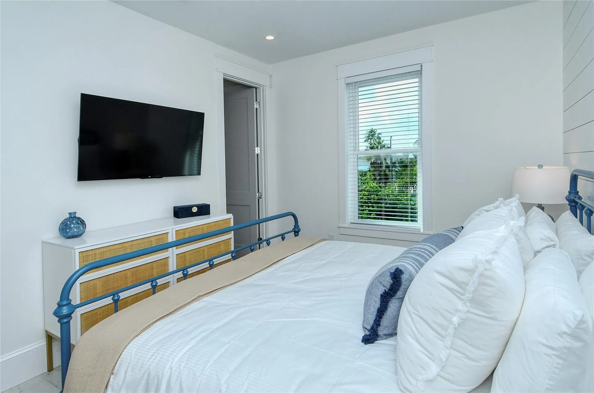 2406 Avenue C Bradenton Beach FL 34217