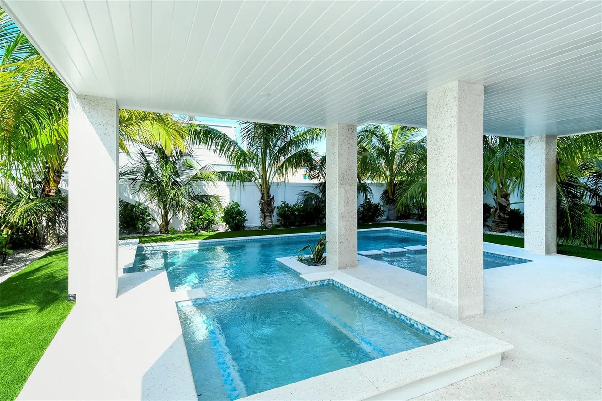 2406 Avenue C Bradenton Beach FL 34217