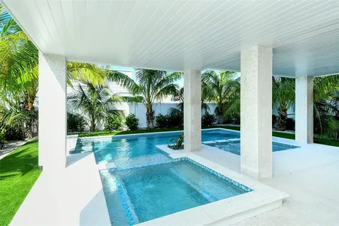 2406 Avenue C Bradenton Beach FL 34217